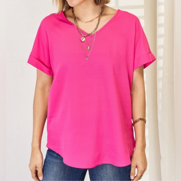 Zenana Outfitters Tops - Zenana NWOT Pink Rolled Cuff V Neck Tee Shirt size 1X
